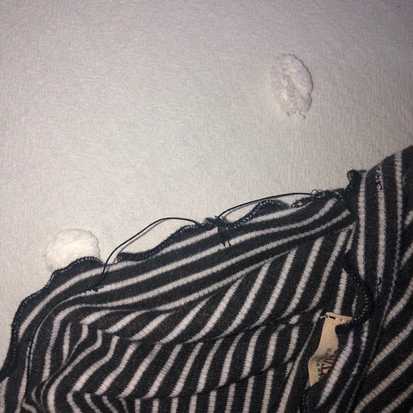 Off Shoulder Top - Picture 4 of 4